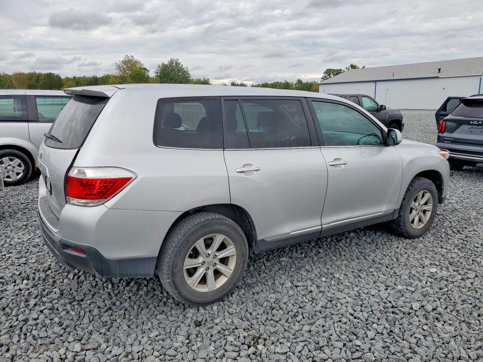Продажа на аукционе авто 2013 Toyota Highlander, vin: 5TDBK3EH0DS271646, номер лота: 70164906