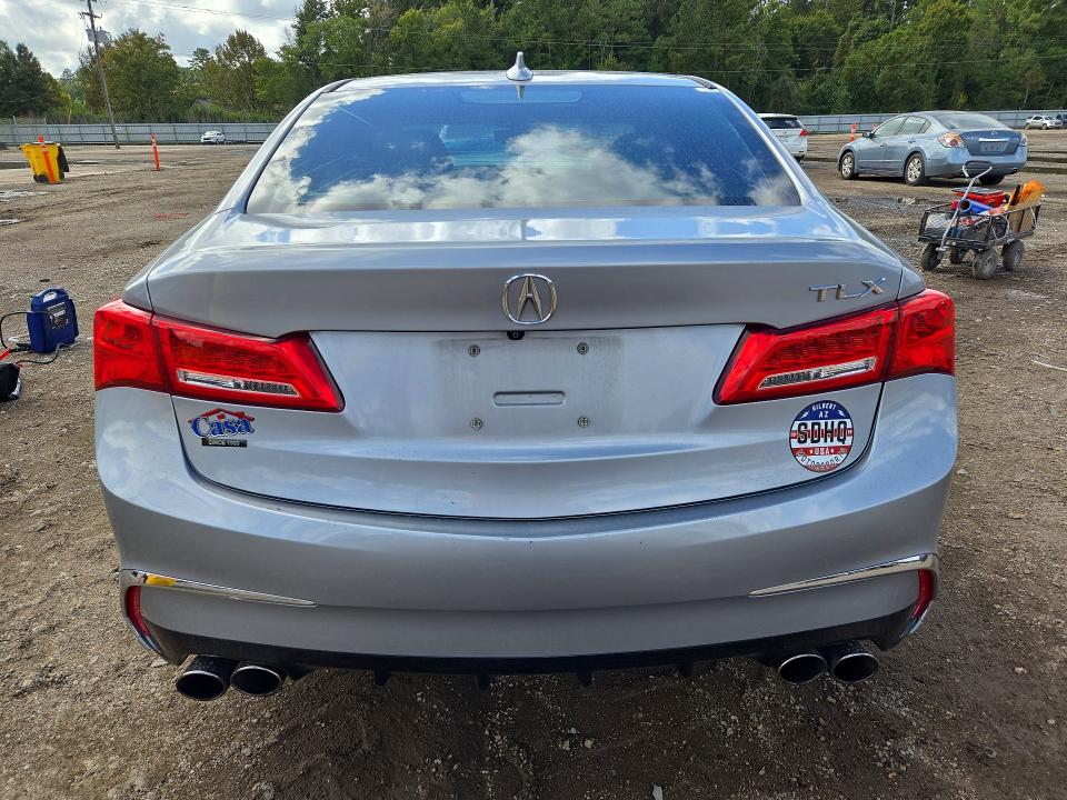 71081816 :رقم المزاد ، 19UUB2F34JA011301 vin ، 2018 Acura Tlx مزاد بيع