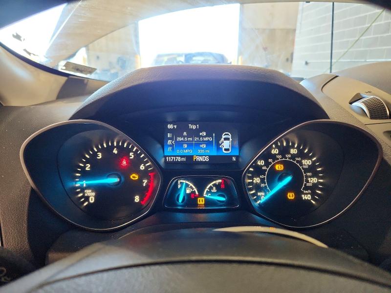 2017 Ford Escape მანქანა იყიდება აუქციონზე, vin: 1FMCU0JD3HUA03963, აუქციონის ნომერი: 71854426