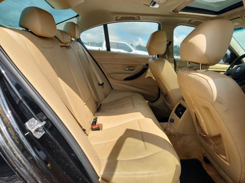 71448786 :رقم المزاد ، WBA3B1G52ENS81269 vin ، 2014 Bmw 320 مزاد بيع