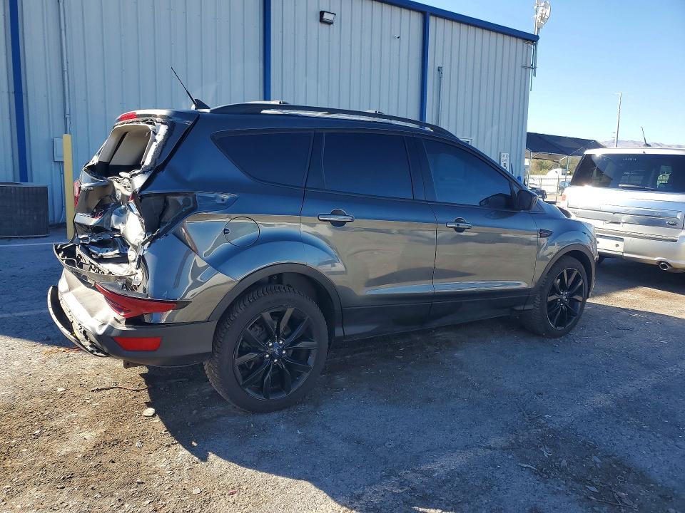 Продажа на аукционе авто 2019 Ford Escape, vin: 1FMCU0GD7KUA72010, номер лота: 70925856