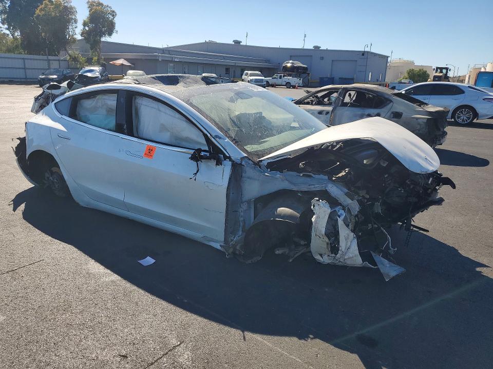 Продажа на аукционе авто 2019 Tesla Model 3, vin: 5YJ3E1EA3KF330998, номер лота: 71847186