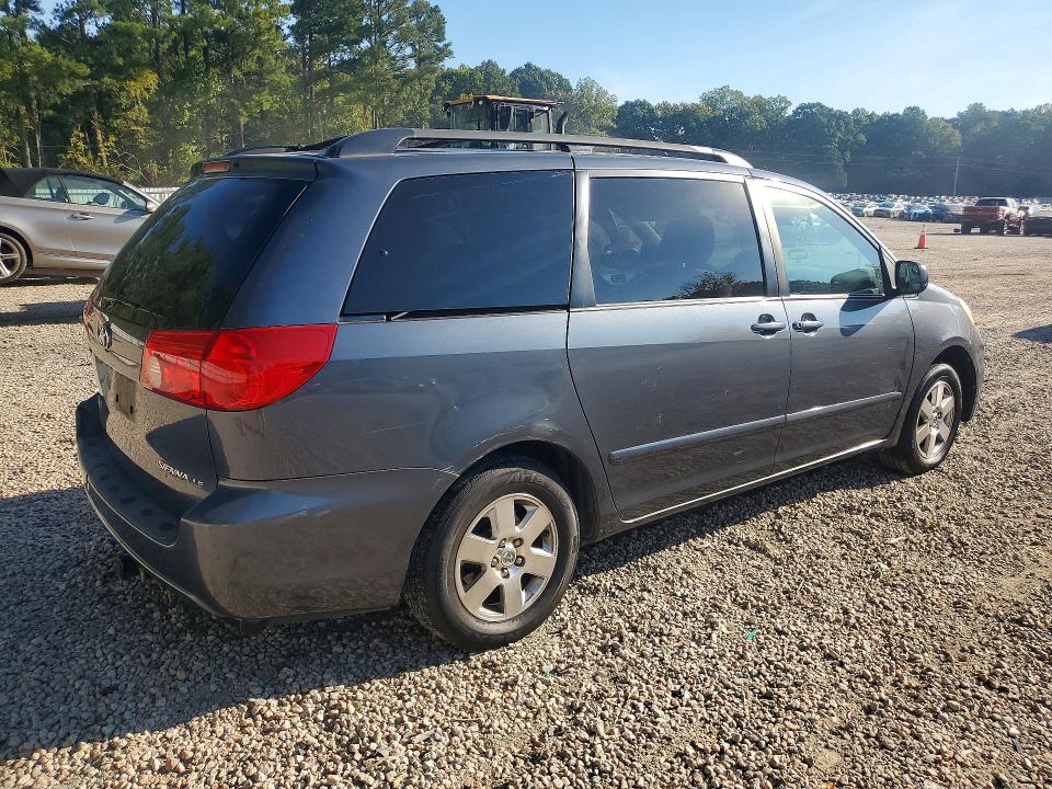 Продажа на аукционе авто 2010 Toyota Sienna, vin: 5TDKK4CC6AS323760, номер лота: 70035936