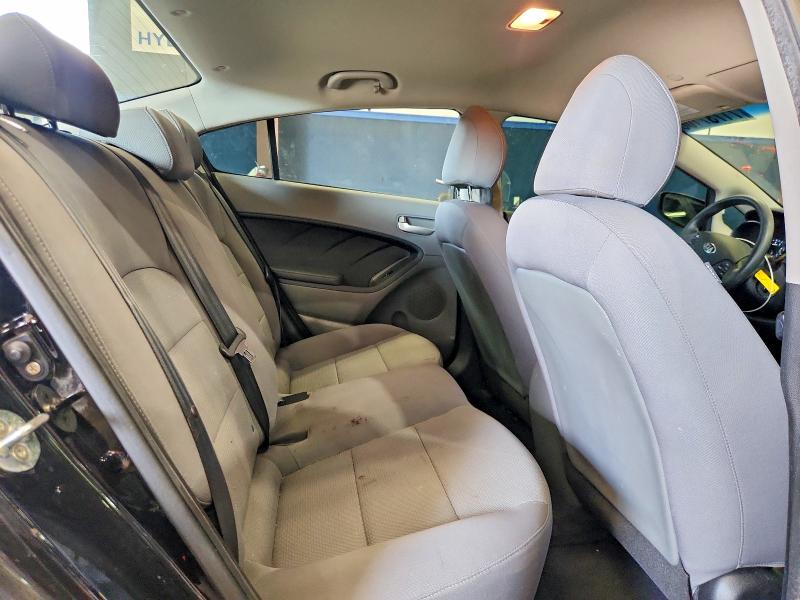 71737106 :رقم المزاد ، 3KPFK4A72JE230784 vin ، 2018 Kia Forte مزاد بيع
