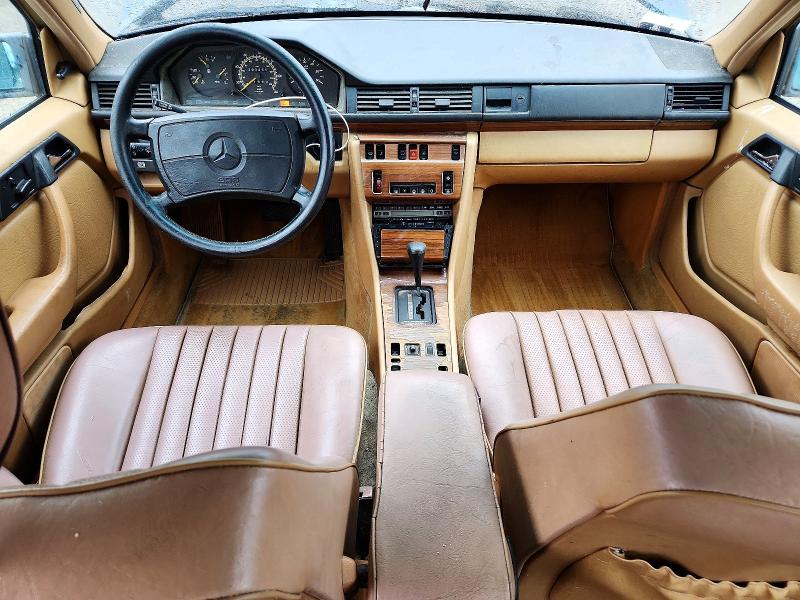 73249506 :رقم المزاد ، WDBEB28D6LB251969 vin ، 1990 Mercedes-benz 300 مزاد بيع