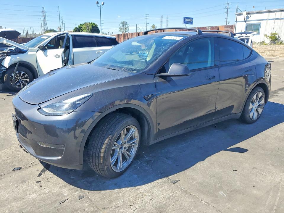 Продаж на аукціоні авто 2024 Tesla Model Y, vin: 7SAYGDED4RF095620, номер лоту: 71430056