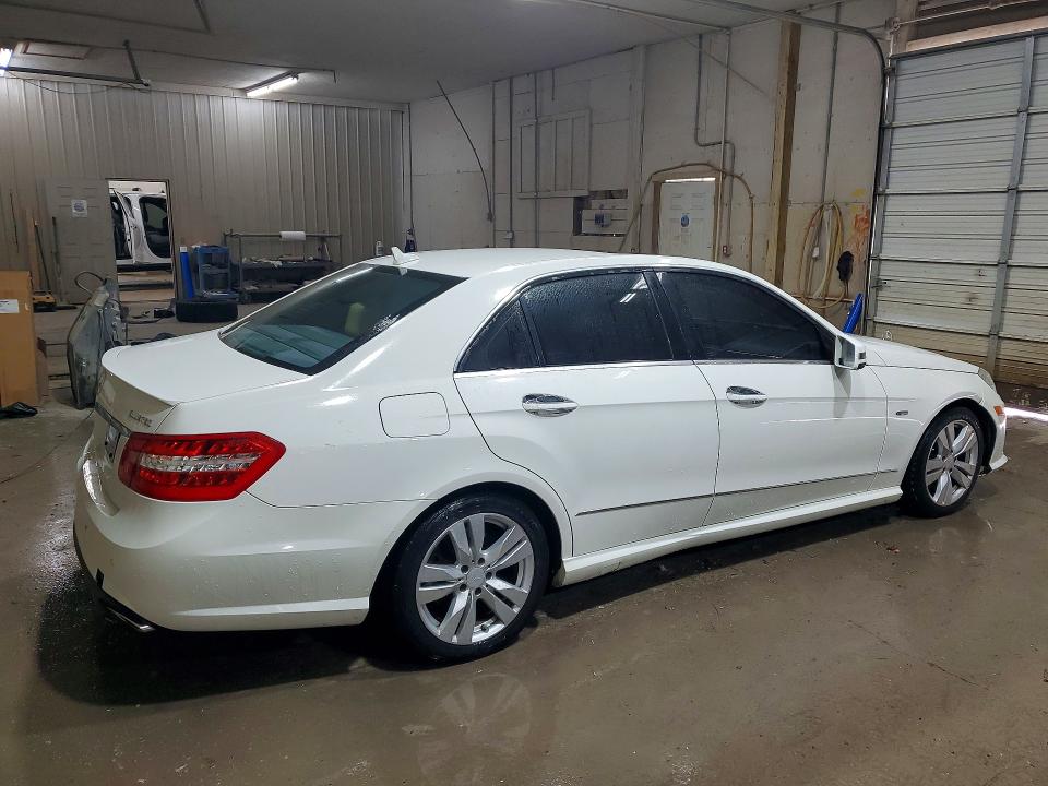 2011 Mercedes-benz E მანქანა იყიდება აუქციონზე, vin: WDDHF2EB8BA310620, აუქციონის ნომერი: 71241606
