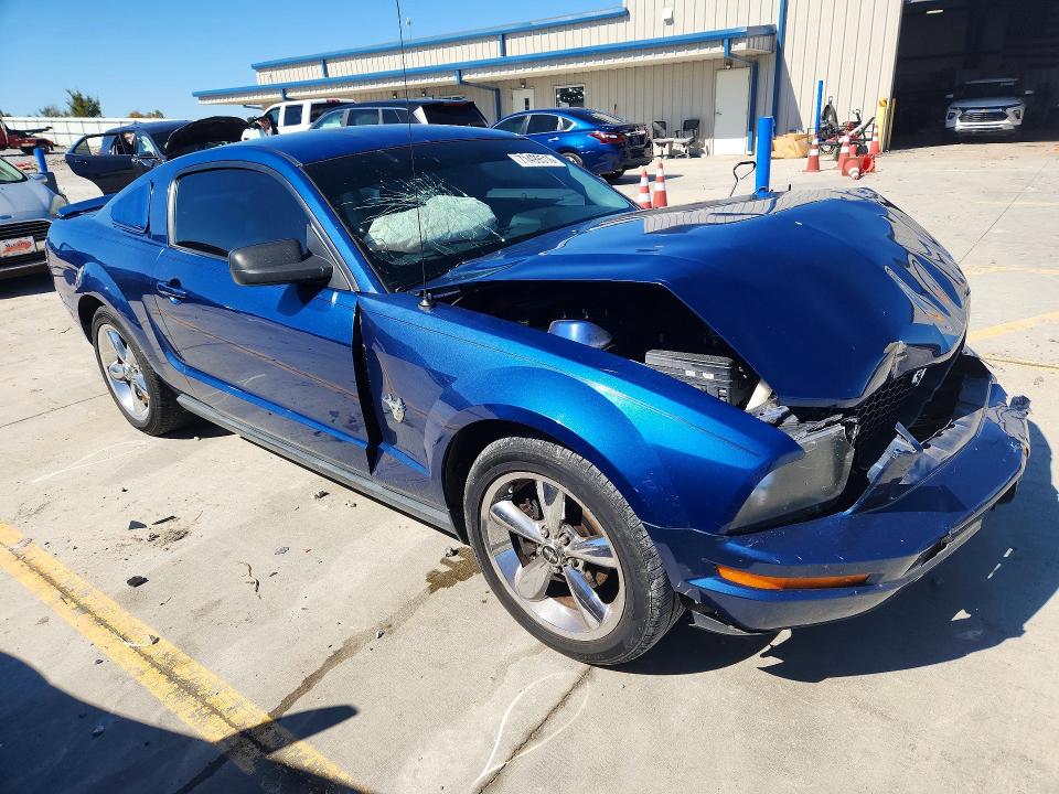 71499516 :رقم المزاد ، 1ZVHT80N295116334 vin ، 2009 Ford Mustang مزاد بيع