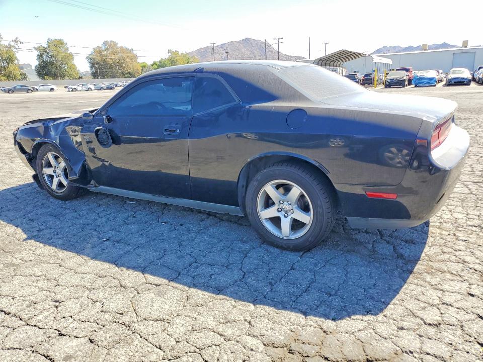 71193636 :رقم المزاد ، 2B3CJ4DV3AH110157 vin ، 2010 Dodge Challenger مزاد بيع