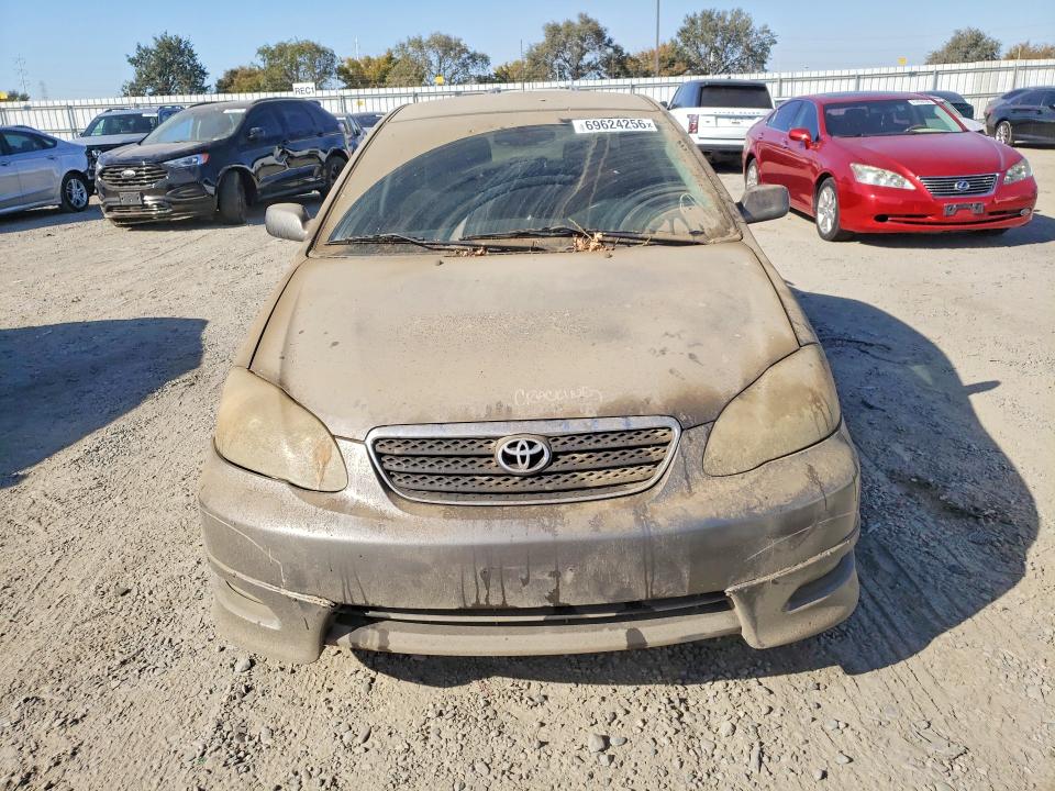 69624256 :رقم المزاد ، 1NXBR32E68Z951487 vin ، 2008 Toyota Corolla مزاد بيع