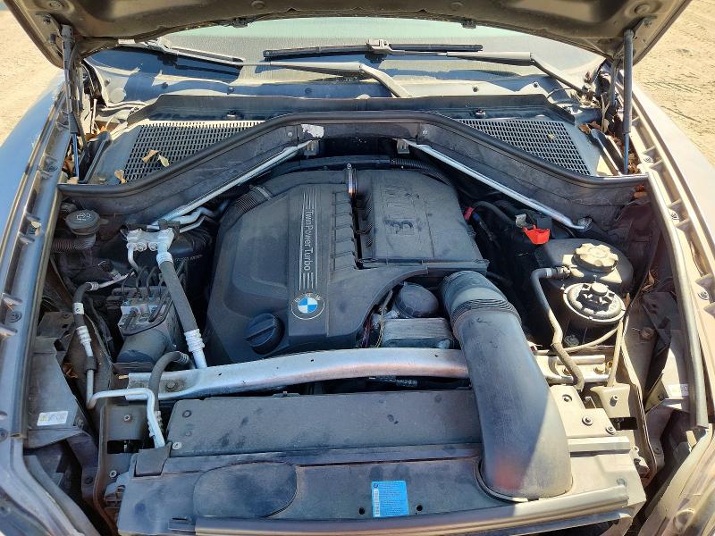 68502386 :رقم المزاد ، 5UXZV4C55BL400563 vin ، 2011 Bmw X5 مزاد بيع