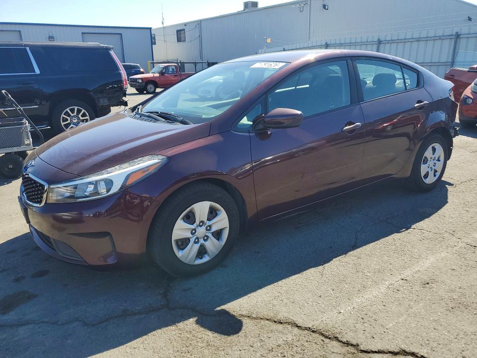 Продажа на аукционе авто 2018 Kia Forte, vin: 3KPFK4A7XJE254931, номер лота: 71791626