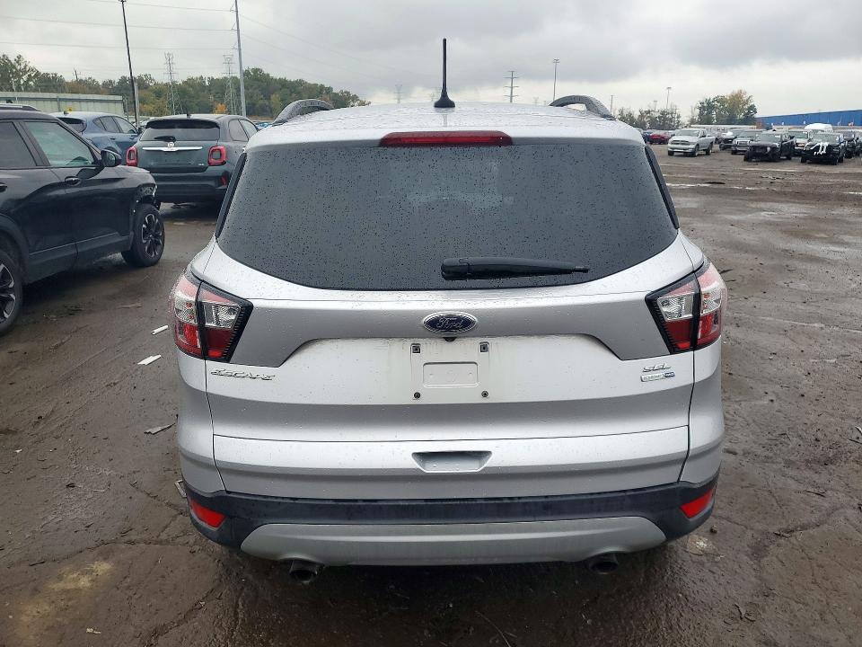 Продаж на аукціоні авто 2018 Ford Escape, vin: 1FMCU9HD6JUA52493, номер лоту: 72813856