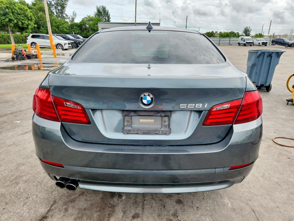 2011 Bmw 528 მანქანა იყიდება აუქციონზე, vin: WBAFR1C58BC740102, აუქციონის ნომერი: 71288776