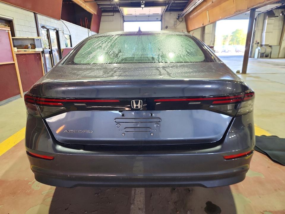 Продаж на аукціоні авто 2026 Honda Accord, vin: 1HGCY1F2XTA029011, номер лоту: 72305176
