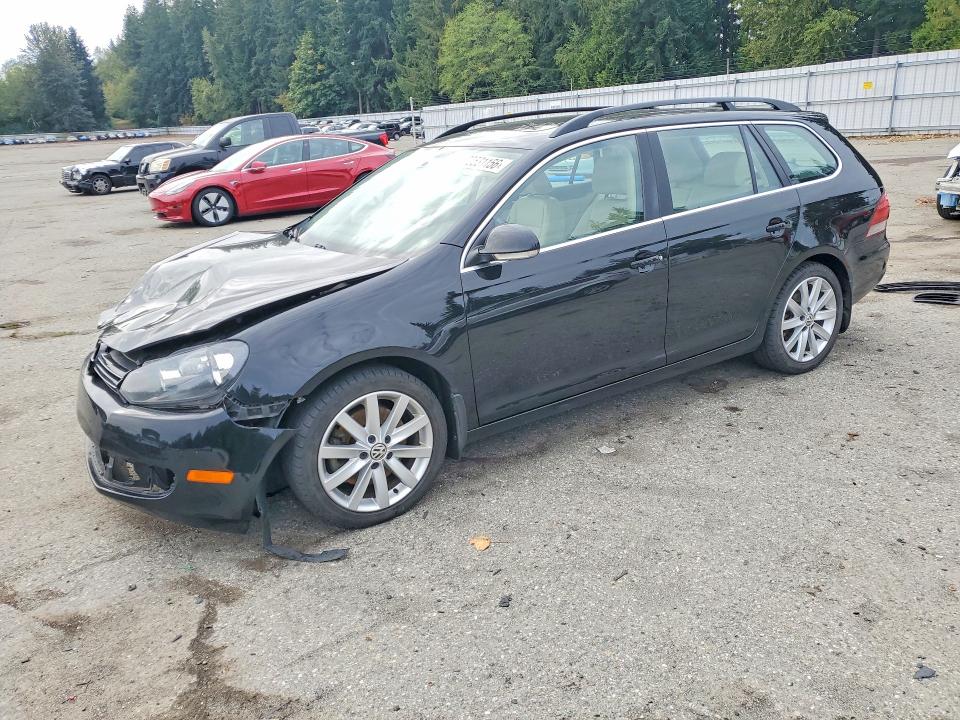 70531156 :رقم المزاد ، 3VWML7AJ5EM628663 vin ، 2014 Volkswagen Jetta مزاد بيع