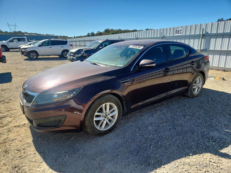2011 Kia Optima მანქანა იყიდება აუქციონზე, vin: KNAGM4A73B5057012, აუქციონის ნომერი: 72805266