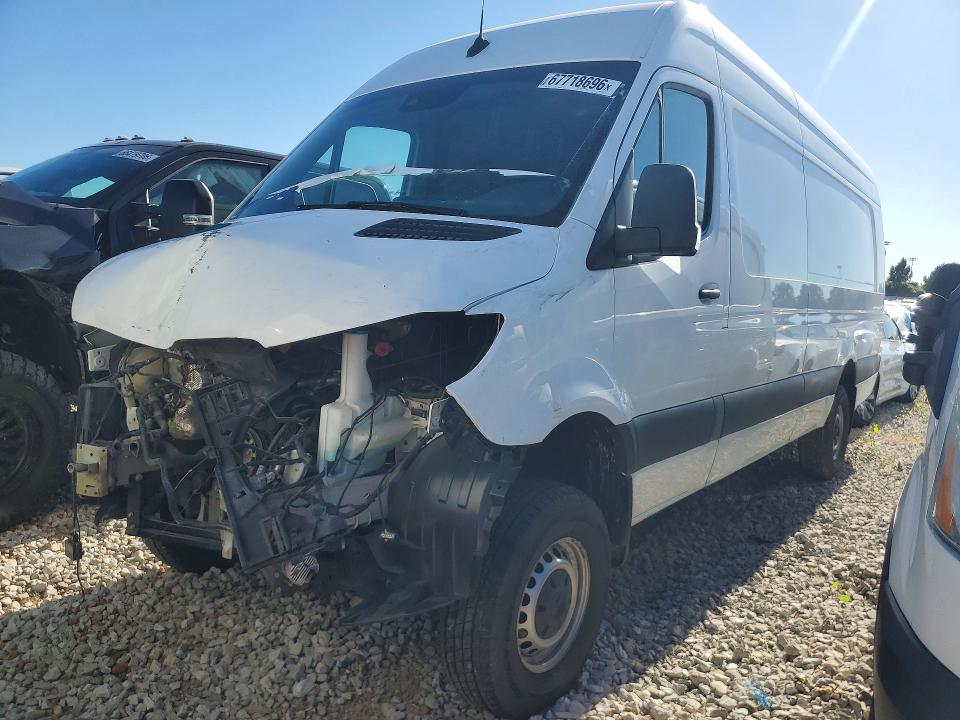 67718696 :رقم المزاد ، W1Y4NDVY0PT123472 vin ، 2023 Mercedes-benz Sprinter مزاد بيع