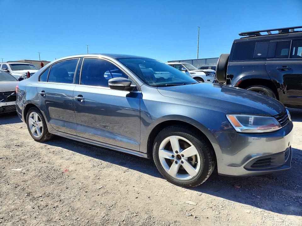 Продаж на аукціоні авто 2014 Volkswagen Jetta, vin: 3VWD17AJ8EM239229, номер лоту: 73098356