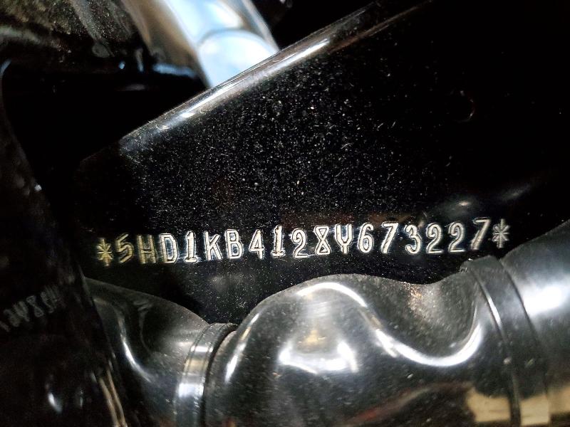 72703356 :رقم المزاد ، 5HD1KB4128Y673227 vin ، 2008 Harley-davidson Flhx مزاد بيع