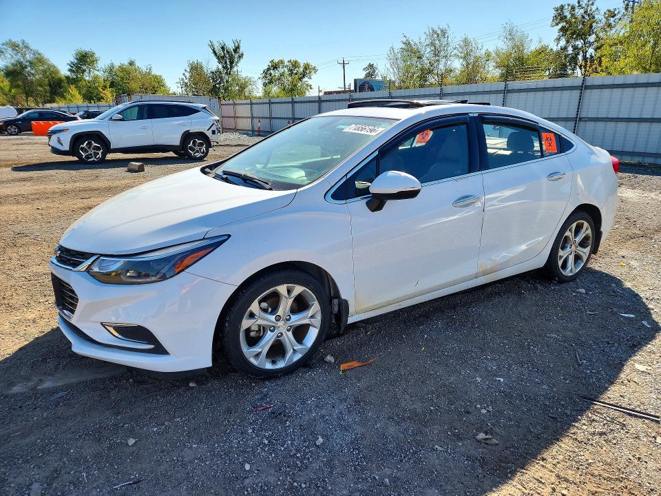 71856196 :رقم المزاد ، 1G1BF5SM2H7136565 vin ، 2017 Chevrolet Cruze مزاد بيع