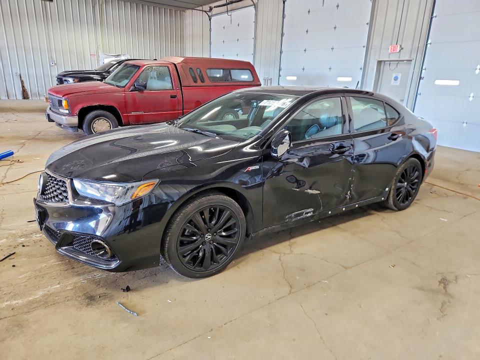 71754216 :رقم المزاد ، 19UUB3F62JA005822 vin ، 2018 Acura Tlx مزاد بيع