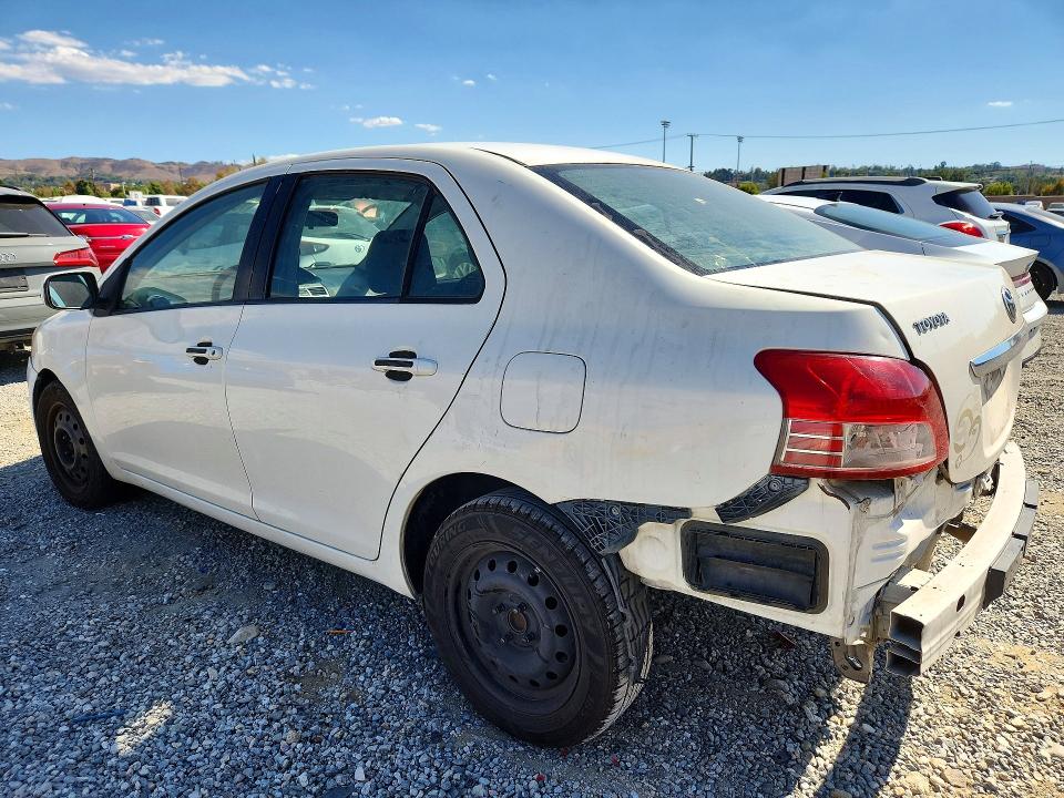70905706 :رقم المزاد ، JTDBT4K37A4067722 vin ، 2010 Toyota Yaris مزاد بيع