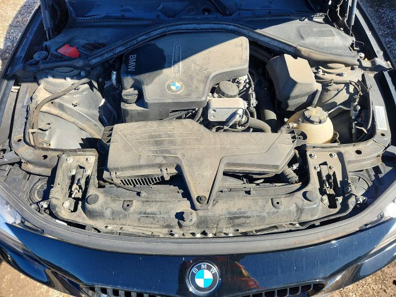 2015 Bmw 320 მანქანა იყიდება აუქციონზე, vin: WBA3B1C55FK139944, აუქციონის ნომერი: 71209056