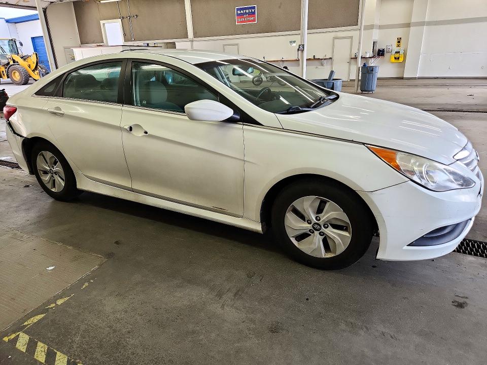 Продажа на аукционе авто 2014 Hyundai Sonata, vin: 5NPEB4AC0EH824171, номер лота: 72442996