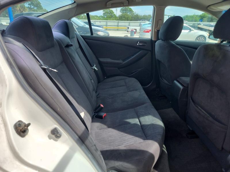 2010 Nissan Altima მანქანა იყიდება აუქციონზე, vin: 1N4CL2AP6AC111959, აუქციონის ნომერი: 72323736
