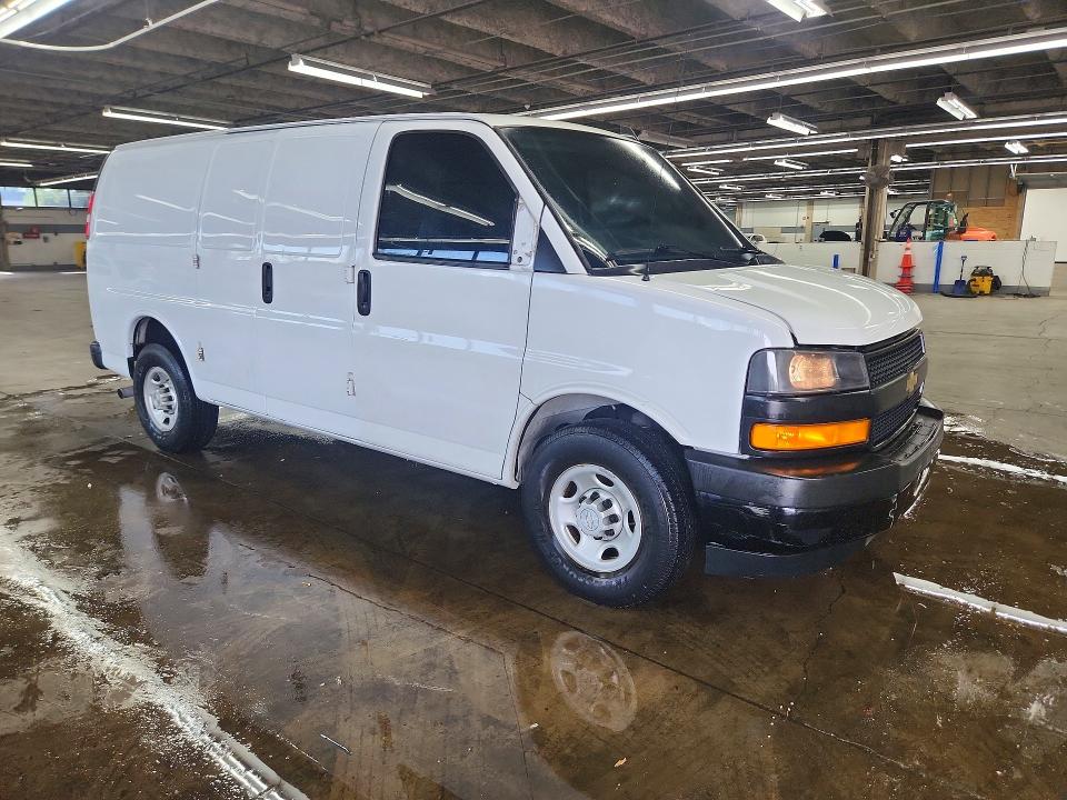 67905746 :رقم المزاد ، 1GCWGAFG0K1363010 vin ، 2019 Chevrolet Express G2500 مزاد بيع