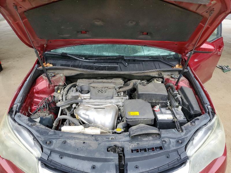 71250016 :رقم المزاد ، 4T1BF1FK0FU921332 vin ، 2015 Toyota Camry مزاد بيع