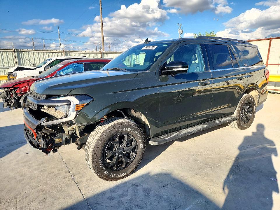 Продаж на аукціоні авто 2022 Ford Expedition, vin: 1FMJU1RT0NEA02865, номер лоту: 73276206