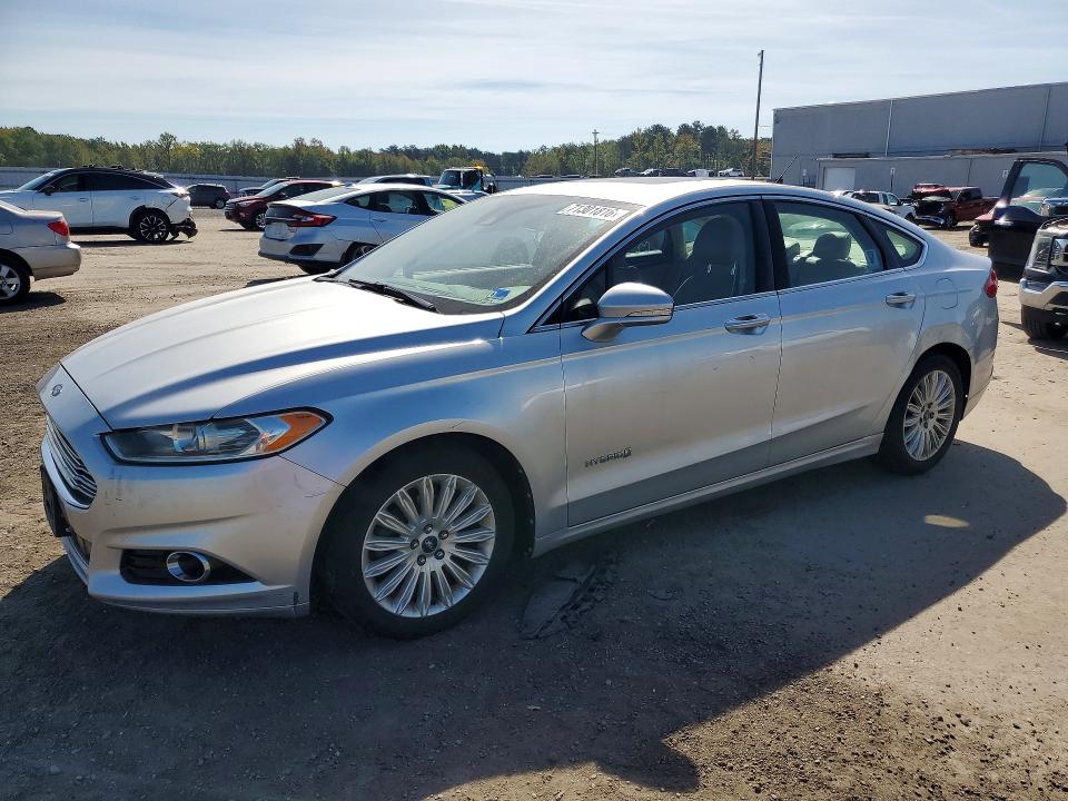 2013 Ford Fusion მანქანა იყიდება აუქციონზე, vin: 3FA6P0LU4DR123185, აუქციონის ნომერი: 71301816