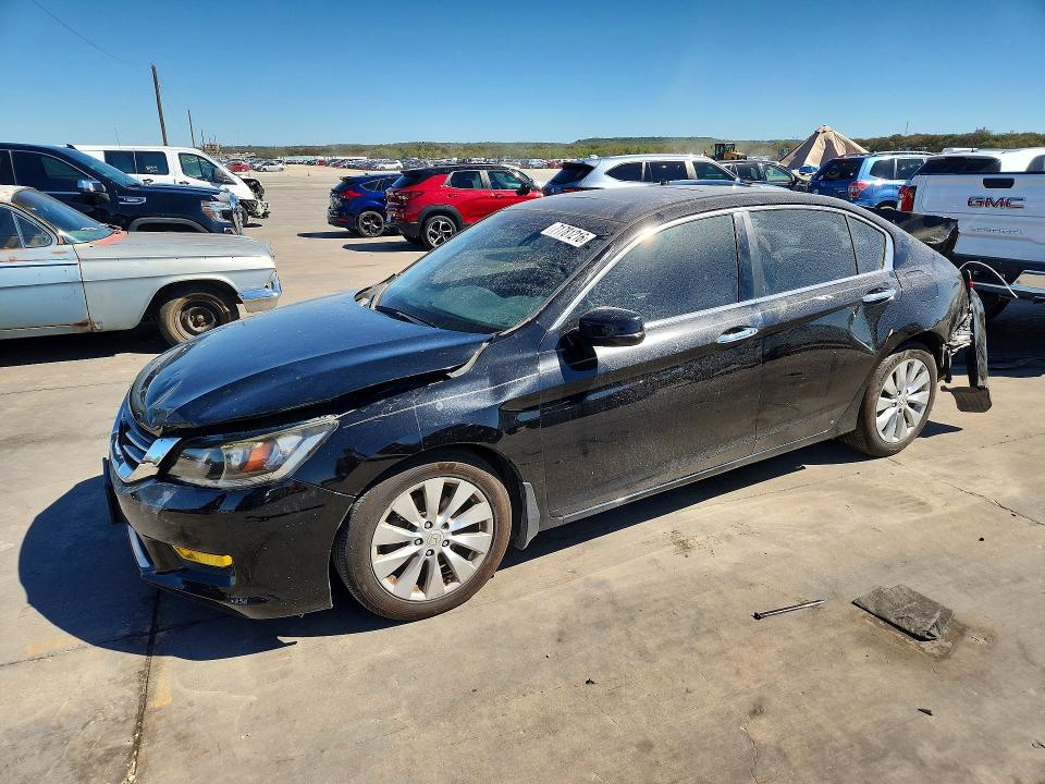 71781216 :رقم المزاد ، 1HGCR3F87DA037033 vin ، 2013 Honda Accord مزاد بيع