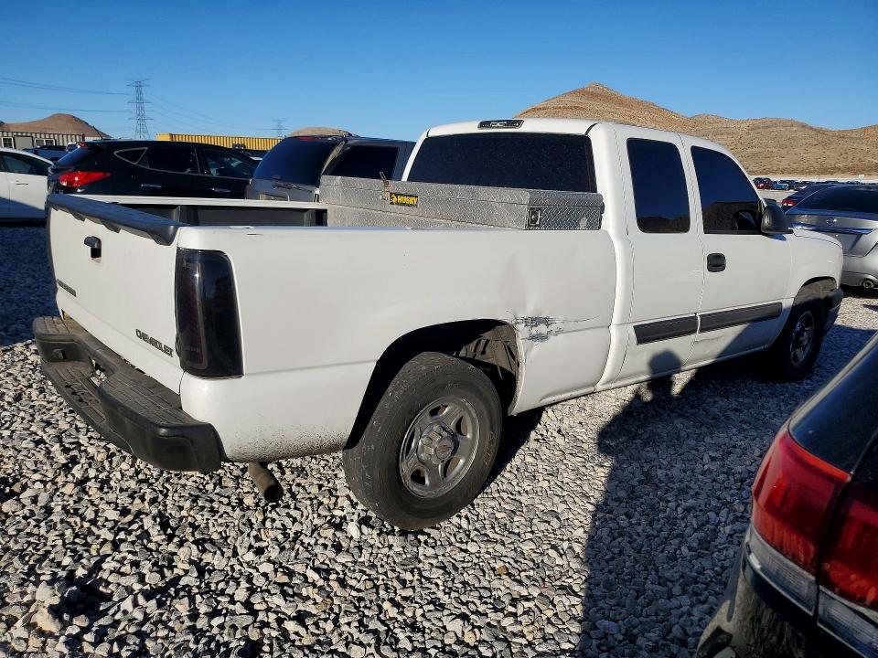 Продажа на аукционе авто 2003 Chevrolet Silverado, vin: 2GCEC19V531105241, номер лота: 71261936