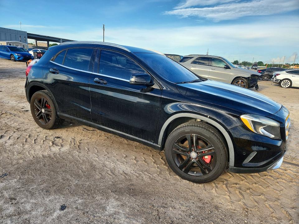 71610126 :رقم المزاد ، WDCTG4EB4GJ226549 vin ، 2016 Mercedes-benz Gla مزاد بيع