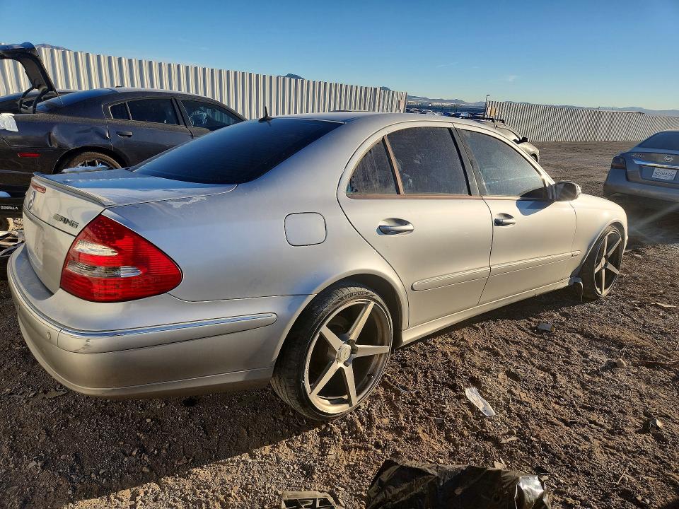 2004 Mercedes-benz E მანქანა იყიდება აუქციონზე, vin: WDBUF70J44A548955, აუქციონის ნომერი: 69096516