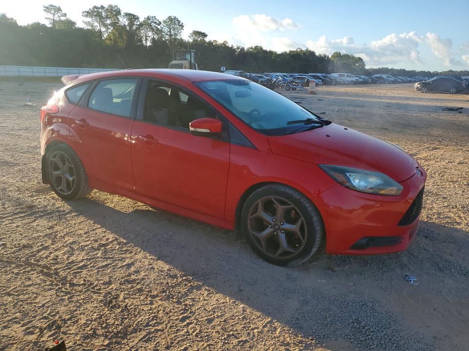 2014 Ford Focus St 4d Hatchbac მანქანა იყიდება აუქციონზე, vin: 1FADP3L9XEL149908, აუქციონის ნომერი: 70422776