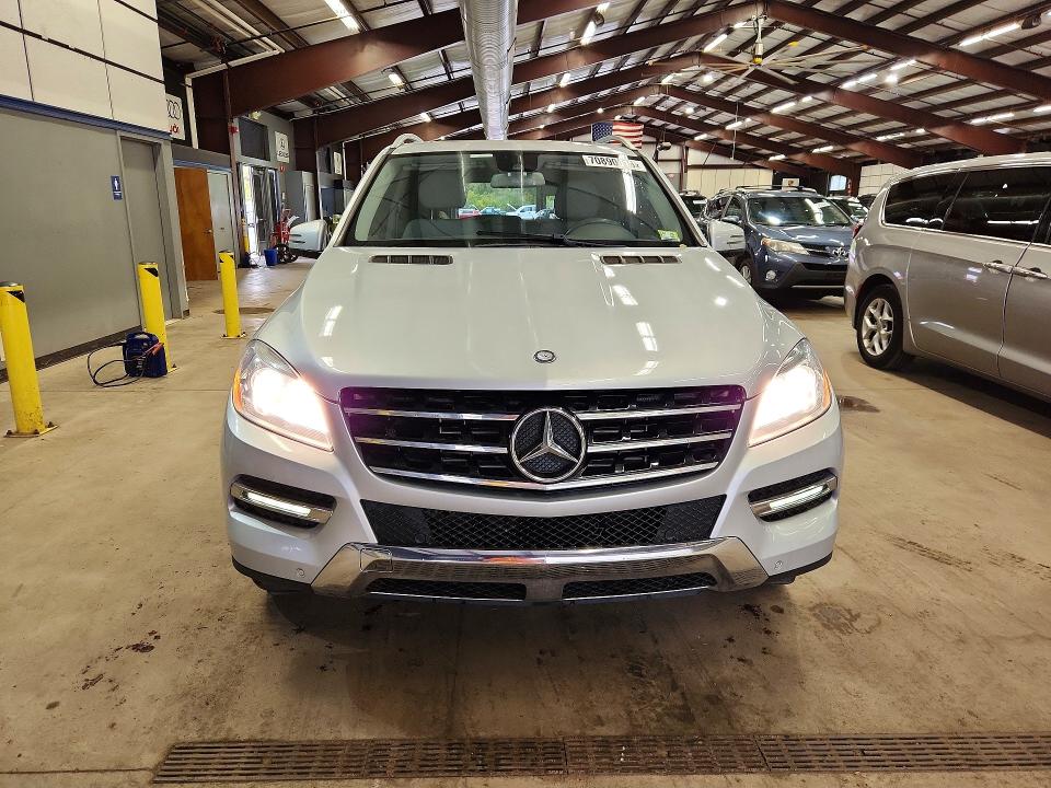 70890016 :رقم المزاد ، 4JGDA2EB6CA033017 vin ، 2012 Mercedes-benz Ml مزاد بيع