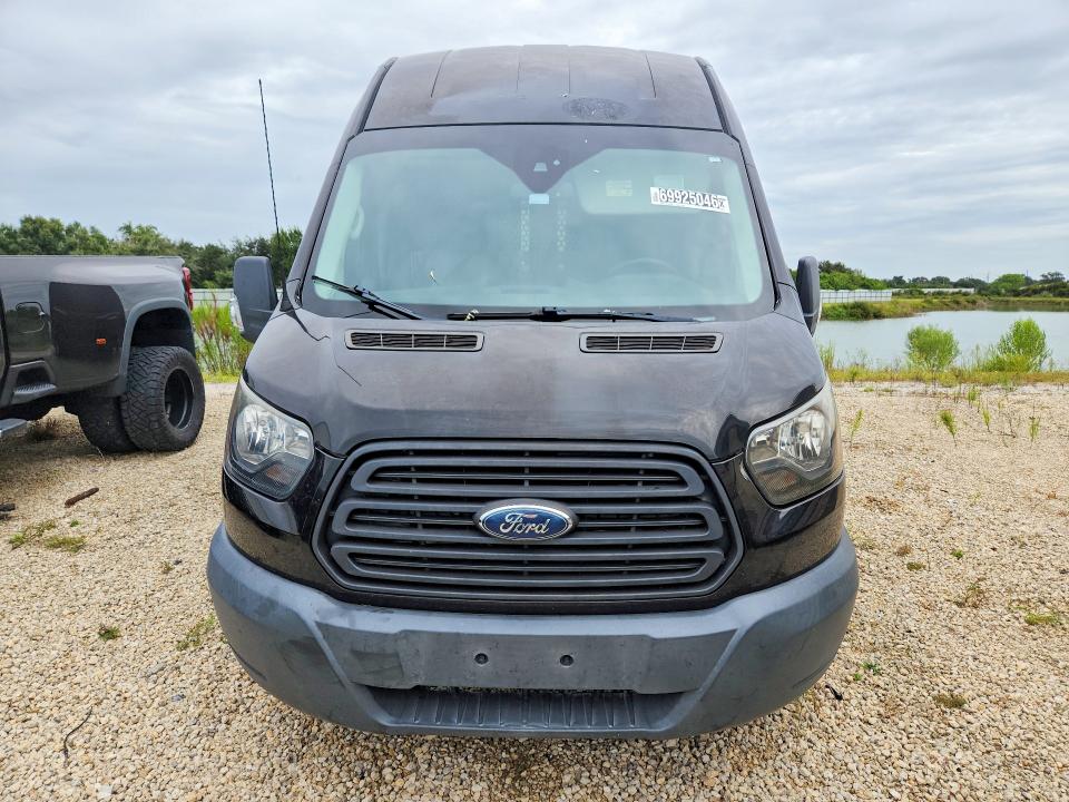 69925046 :رقم المزاد ، 1FTYR2XMXJKB30953 vin ، 2018 Ford Transit مزاد بيع