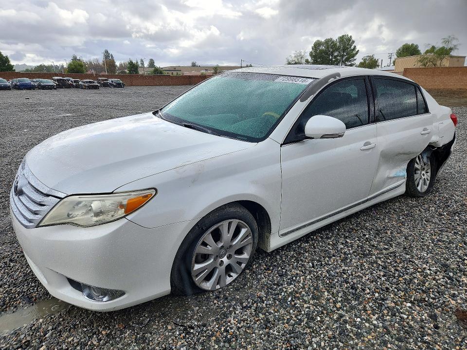 2011 Toyota Avalon მანქანა იყიდება აუქციონზე, vin: 4T1BK3DB6BU418778, აუქციონის ნომერი: 72998516