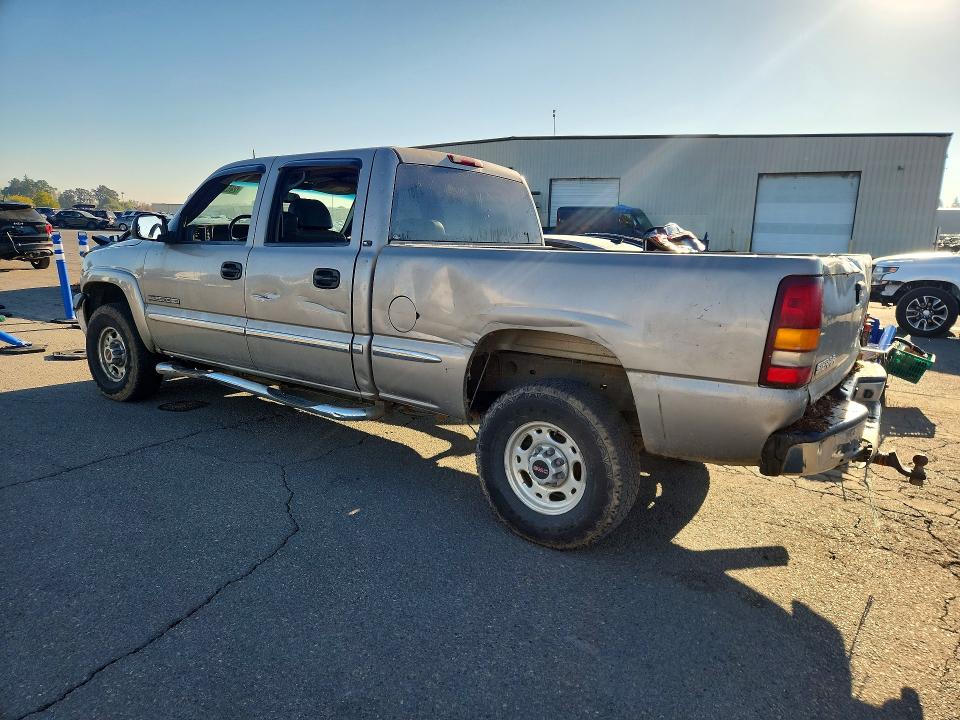 72141626 :رقم المزاد ، 1GTHK23G32F224591 vin ، 2002 Gmc Sierra مزاد بيع