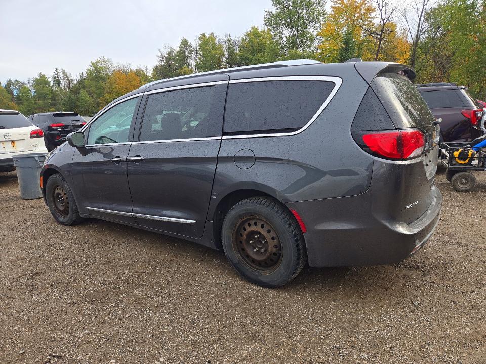 Продажа на аукционе авто 2017 Chrysler Pacifica, vin: 2C4RC1EG2HR784645, номер лота: 69896166