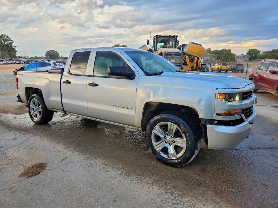 71388146 :رقم المزاد ، 1GCVKPEC7JZ373237 vin ، 2018 Chevrolet Silverado مزاد بيع