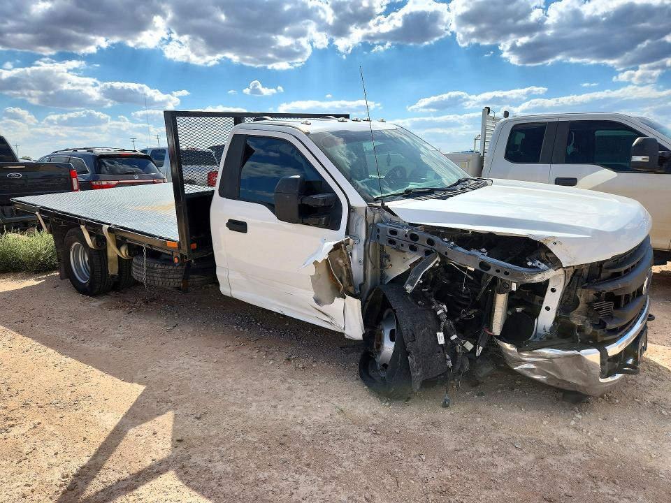 70538656 :رقم المزاد ، 1FDRF3G61MEC19958 vin ، 2021 Ford F350 مزاد بيع
