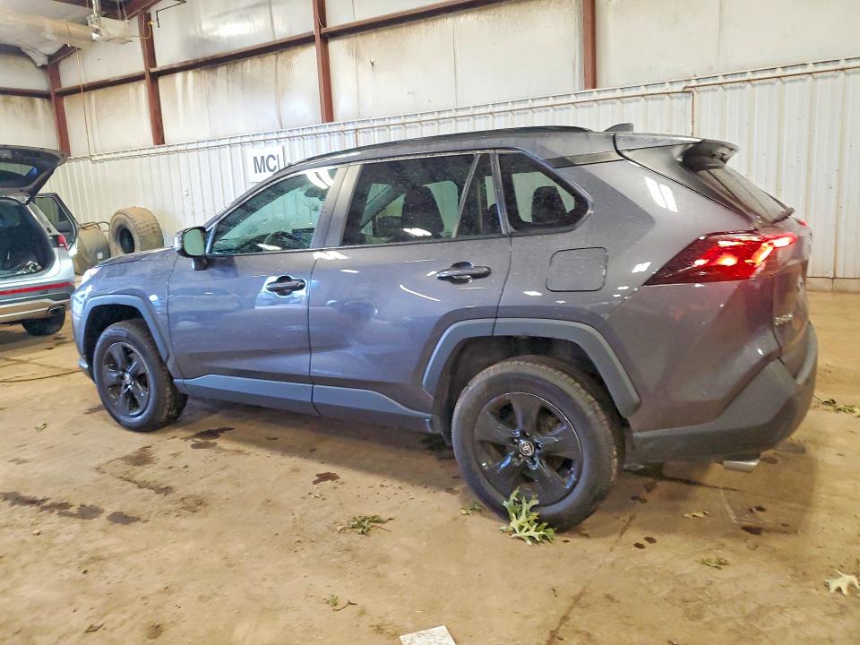 69698656 :رقم المزاد ، 2T3P1RFV3MW221077 vin ، 2021 Toyota Rav4 مزاد بيع