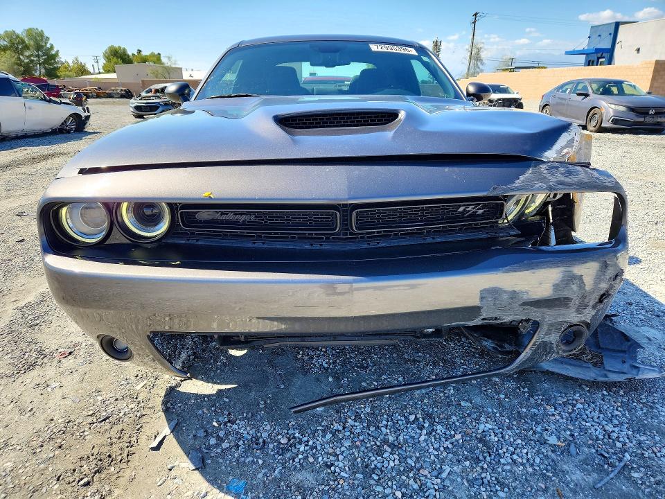 Auction sale of the 2019 Dodge Challenger, vin: 2C3CDZBT5KH504074, lot number: 72995396