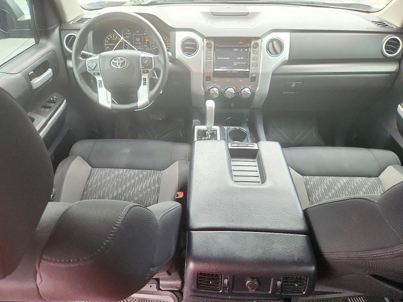 71800636 :رقم المزاد ، 5TFEY5F10JX243442 vin ، 2018 Toyota Tundra مزاد بيع