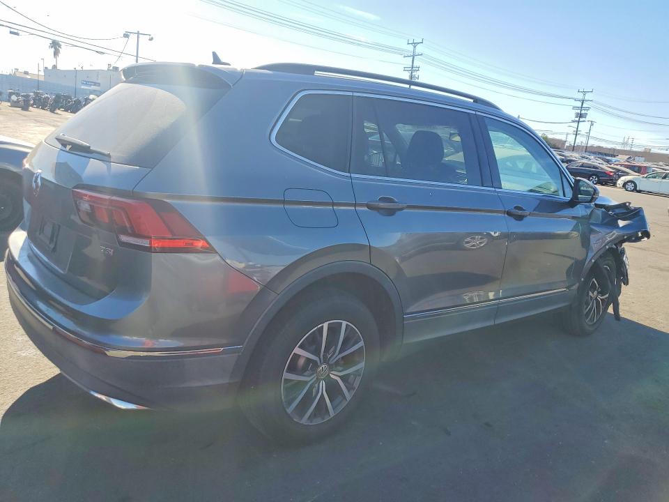 Продаж на аукціоні авто 2018 Volkswagen Tiguan, vin: 3VV3B7AX6JM192472, номер лоту: 71208996